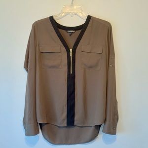 Women’s roll tab blouse Express Medium green business casual 3/4 sleeve zipper